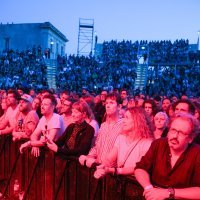 The Smile u Malom rimskom kazalištu