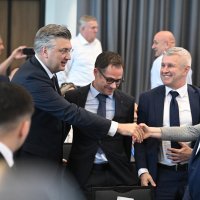 Zajednička sjednica Predsjedništva HDZ-a i Nacionalnog odbora Zajednice utemeljitelja HDZ-a dr. Franjo Tuđman