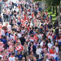 Hrvatski navijači prije utakmice Hrvatska - Albanija