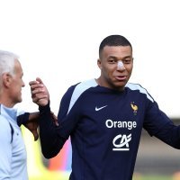 Kylian Mbappe, prvi trening nakon loma nosa, 19.6.2024.