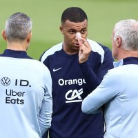 Kylian Mbappe, prvi trening nakon loma nosa, 19.6.2024.