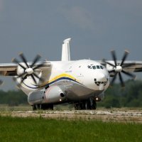 An-22 u sastavu ukrajinskog Antonov Airlinesa oštećen je u desantu na Hostomel u veljači 2022. godine - Wikimedia Commons - censor.net