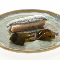 Ventresca y piel de sardina lobo