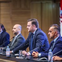 Primorac predstavio nove narodne obveznice