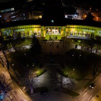 M. T. Abraham grupa platila je osvjetljavanje Kosače, simbola Mostara, povodom sjećanja na žrtve holokausta