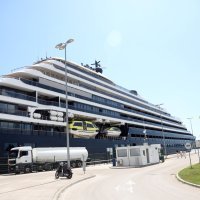 Luksuzna jahta u Šibeniku