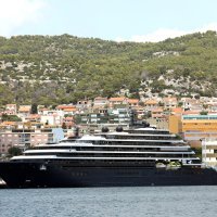 Luksuzna jahta u Šibeniku