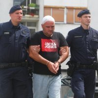 Privođenje osumnjičenog za napad na bicikliste u Vojniću