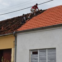 Saniraju se posljedice razornog nevremena u Bošnjacima