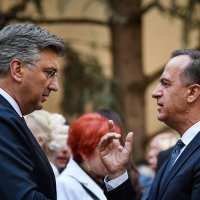 Andrej Plenković s diplomatima