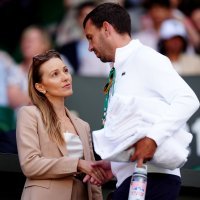Jelena Đoković s djecom na Wimbledonu