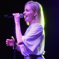 Koncert Jelene Rozge na vodičkoj rivi