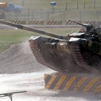 Tenk T-90