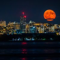 Pun Mjesec iznad Splita