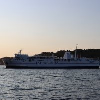 Trajekt Oliver stigao u Velu Luku