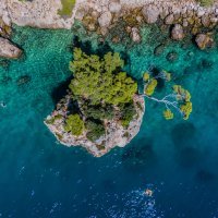 Plaža Punta Rata u Brelima