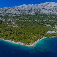 Plaža Punta Rata u Brelima
