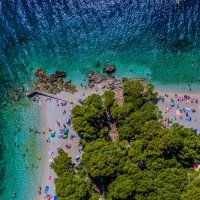 Plaža Punta Rata u Brelima