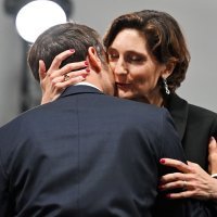 Emmanuel Macron i Amelie Oudea-Castera