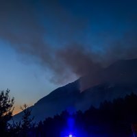 I dalje gori u Podgori