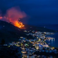 I dalje gori u Podgori