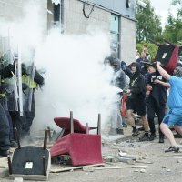 Divljanje desničara u Britaniji
