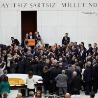 Tučnjava u turskom parlamentu