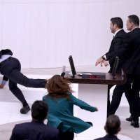 Tučnjava u turskom parlamentu