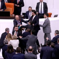 Tučnjava u turskom parlamentu