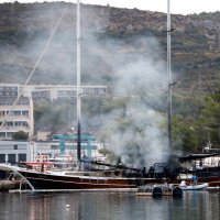 Požar na turističkom jedrenjaku