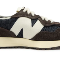 New Balance 327