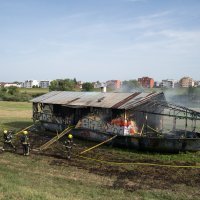 Vatrogasci gase požar na brodu Brazil