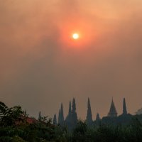 Žrnovnica: Vatra ušla u naselje