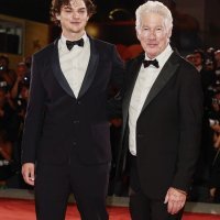 Richard Gere sa sinom Homerom