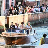 Kevin Costner sa sinom