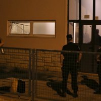 Policijski očevid nakon eksplozije u OŠ Meje