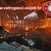 Požar skladišta u Osijeku