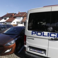 Josip Šarić - pretres kuće u Otoku i zgrade gradskog poglavarstva