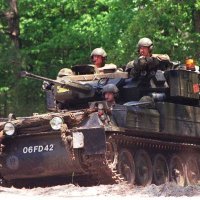 Vozilo je ušlo u sastav britanskih snaga 1974. godine