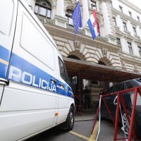 Evakuiran je Županijski sud u Zagrebu nakon što su dobili dojavu o bombi.