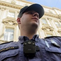Kamera na policijskim odorama