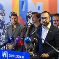 Tomislav Tomašević održao je konferenciju za medije u uređenom pohodniku Trnsko