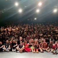 Foto s publikom nakon premijere