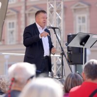 Zagreb: Prosvjed umirovljenika na Trgu bana Jelačića