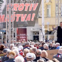 Zagreb: Prosvjed umirovljenika na Trgu bana Jelačića