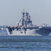 Parada američkih bojnih brodova u New Yorku