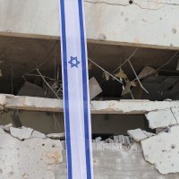 Škola u Izraelu oštećena u iranskom napadu raketama