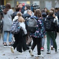 Prosvjed roditelja zbog problematičnog učenika ispred škole