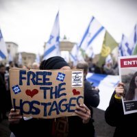 Prosvjedi podrške Izraelu uoči godišnjice Hamasova napada