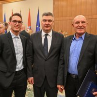 Zoran Milanović uručio odlikovanja